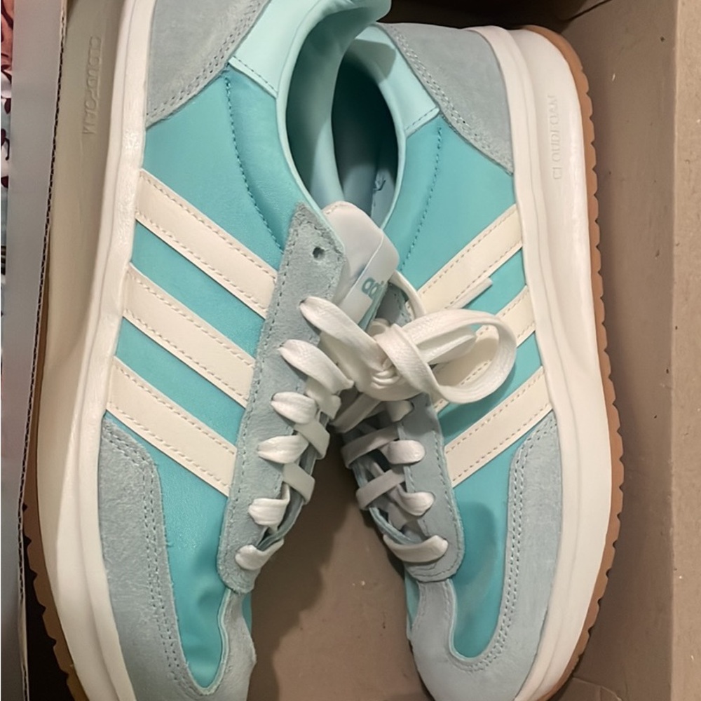 Adidas Women's 70s run 2.0 Light Blue Retro Runner Sneakers